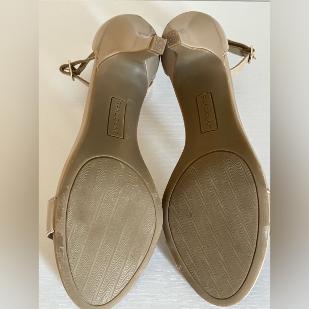 Bandolino Women's Madia Dress Sandal, Café Latte color, Size 9 - Picture 2 of 5